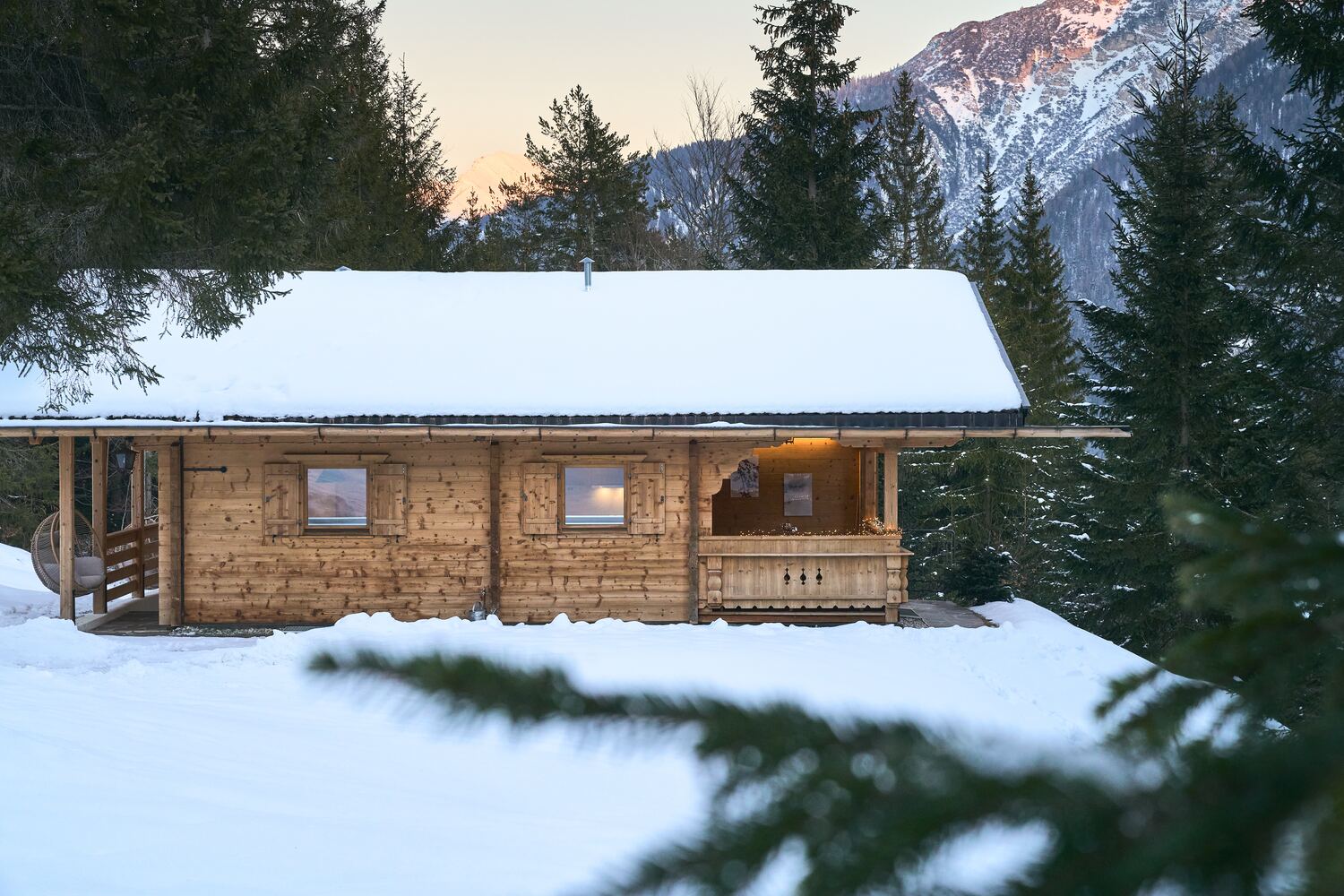 mei chalet - DAS BARBARA Das Chalet DAS BARBARA in seiner weitläufigen Lage am Waldrand
